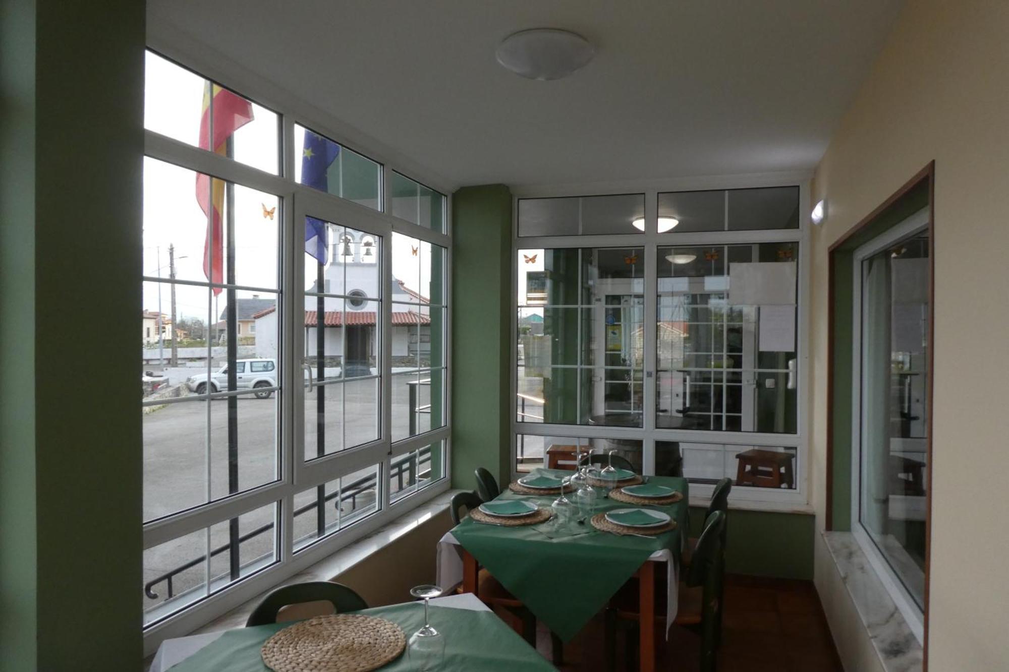 Hotel Restaurante El Fornon Novellana Luaran gambar